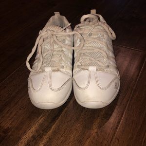 Tradition cheer shoes
